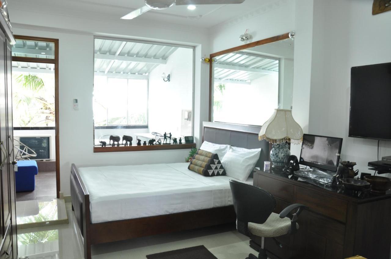 Goviyapana Beach Hotel Ahangama Bagian luar foto