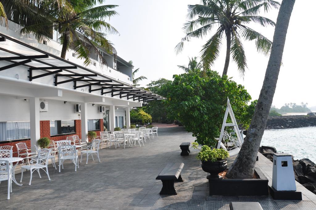 Goviyapana Beach Hotel Ahangama Bagian luar foto